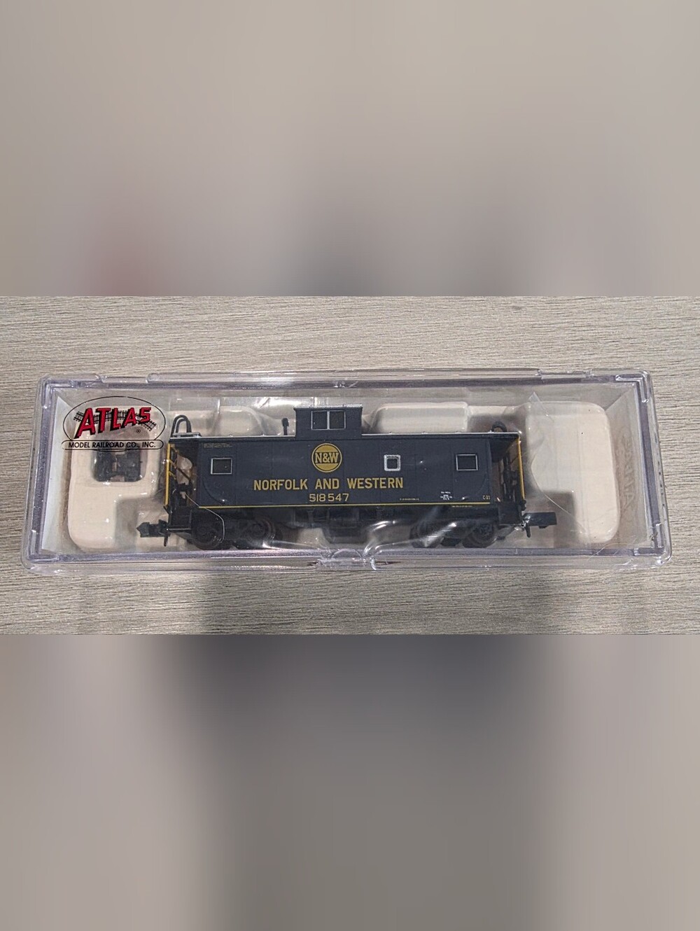 Atlas N Scale Norfolk And Western EV Caboose